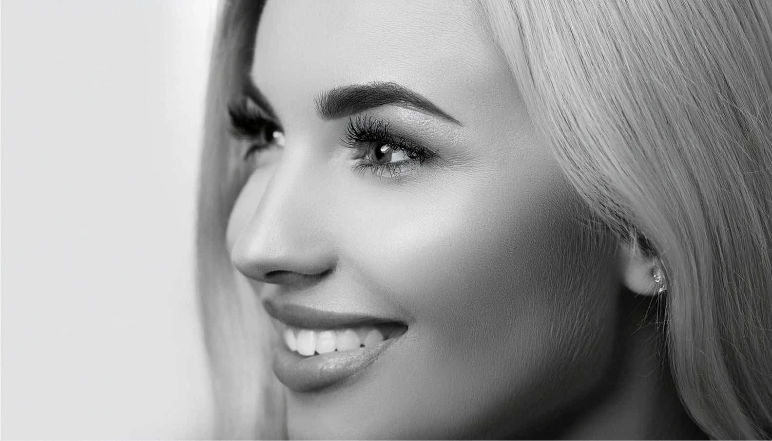 Rhinoplastie Médicale - Injections d'Acide Hyaluronique pour la Rhinoplastie Médicale - Médecine esthétique à Paris 12